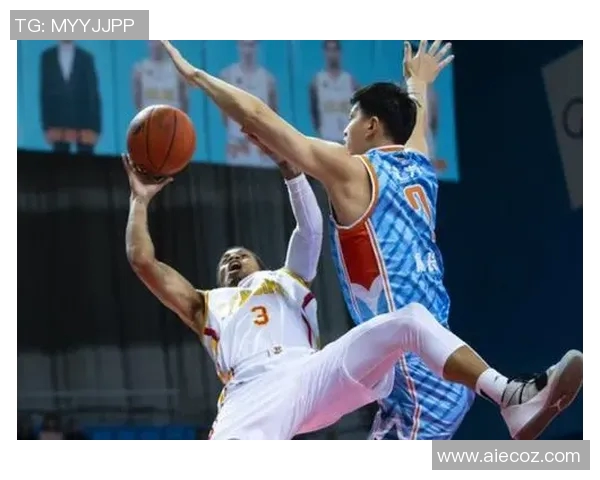 广厦与新疆激战全场精彩录像回顾赛季巅峰对决不容错过